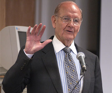 George McGovern spoke at a Servant Leader Symposium, sponsored by the United Methodist Higher Education Foundation and the Kerr Foundation, in Washington in 2003. A UMNS file photo by Jay Mallin.