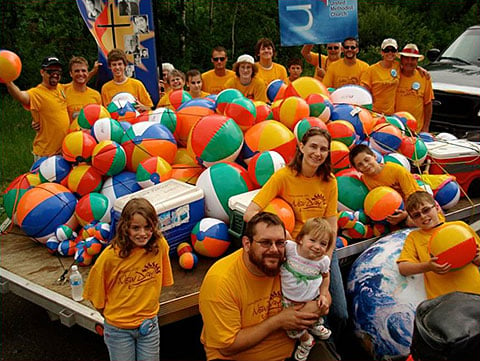 New Day United Methodist Church in Big Lake, Minn., promoted Imagine No Malaria at the town's 2011 Spud Fest Parade.  Photo courtesy of New Day UMC.