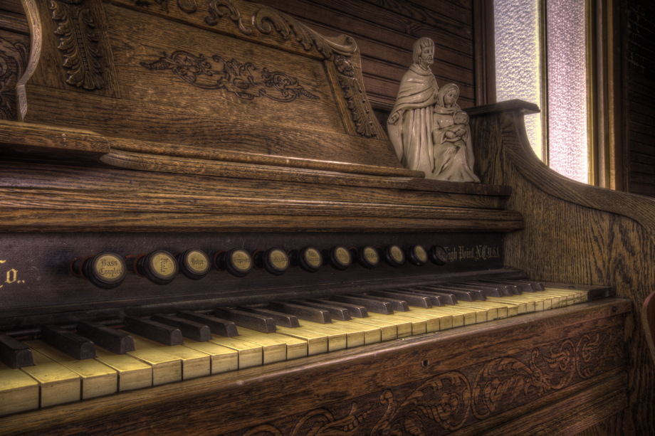 Dry Pond UMC’s furnishings include this old organ. Photo by Scott MacInnis, courtesy Historic Rural Churches of Georgia.