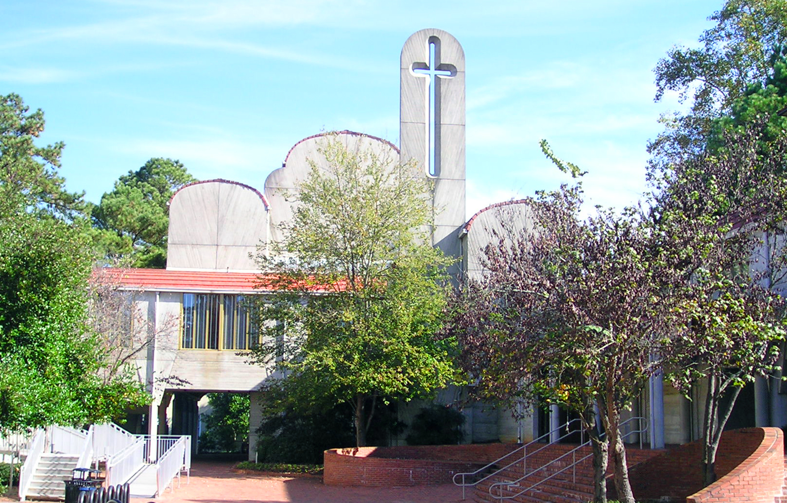 A view of Cannon Chapel at Candler School of Theology, at Emory University in Atlanta, Ga. Thirty-four percent of Emory’s 944 full-time research staff are nonresident aliens. Photo by Revesq, courtesy of Wikimedia Commons.