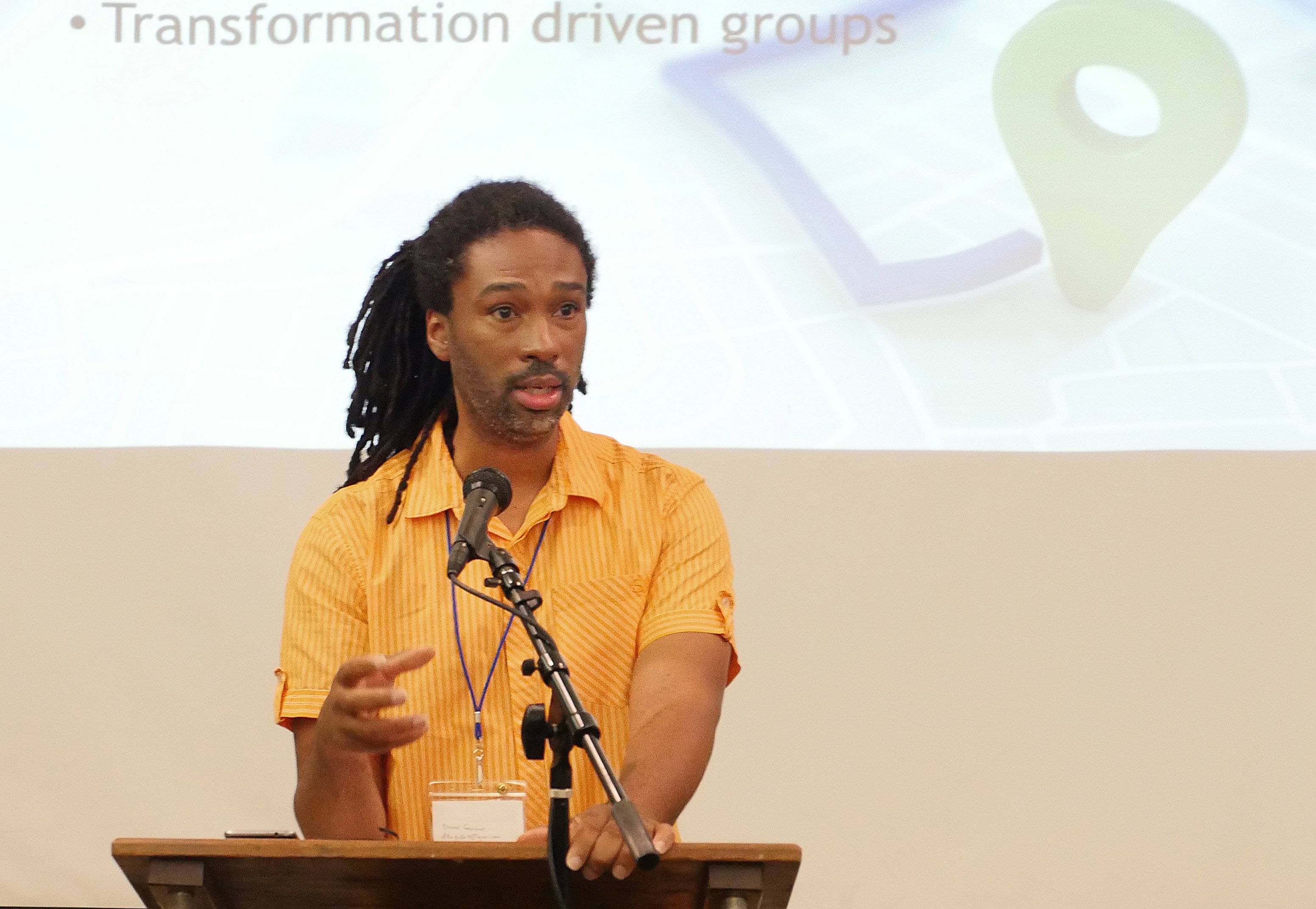 Odell Horne Jr., a member of the Southeastern Jurisdiction Young Men’s Think Tank, talks about the think tank’s work during a workshop at the United Methodist Men’s National Gathering at St. Luke’s United Methodist Church in Indianapolis. Photo by Heather Hahn, UMNS.