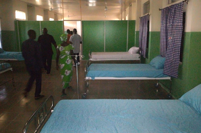 Dignitaries and health officials tour the men’s ward at Jalingo United Methodist Hospital in Nigeria. Photo by Sharon Adamu Bambuka, UMNS.