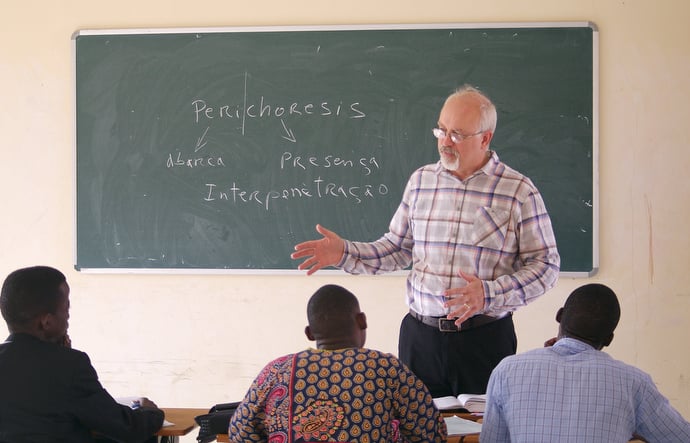 The Rev. Armando Rodriguez teaches a class at the United Methodist theology school in Quessua, Angola. Photo by the Rev. Gustavo Vasquez, UMNS.