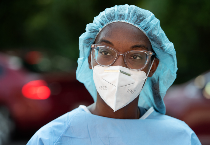 Lashunda Collins, a first-year dental student at Meharry Medical College is a regular volunteer with the school’s drive-thru COVID-19 testing sites in the city. She encourages everyone to take advantage of Meharry’s free testing program. “People are walking around and don’t know they are infected,” she said. “It’s very important to get tested and to keep your mask on even though it is uncomfortable.” Photo by Mike DuBose, UM News.