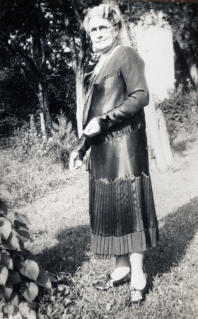 Febb Ensminger Burn in an undated photo at her farm in Niota, Tenn. Burn wrote to her son Harry T. Burn urging the Tennessee senator to “ … vote for Suffrage and don’t keep them in doubt” in a letter dated July 11, 1920. Harry Burn kept her letter in his coat pocket during the voting session on Aug. 18. Photo courtesy of Wikimedia Commons.