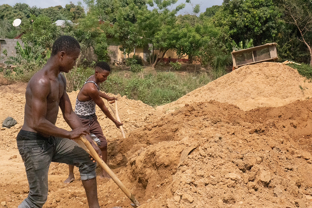 Artisanal on sale diamond mining