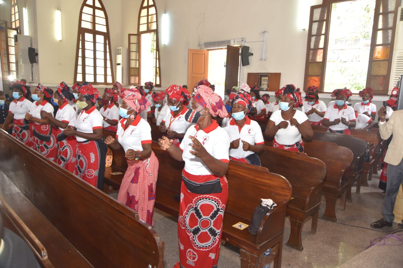 Coral de Mulheres da Igreja Metodista Unida de Bispo Emílio De Carvalho durante o culto de homenagem. Luanda, foto de Augusto Bento.