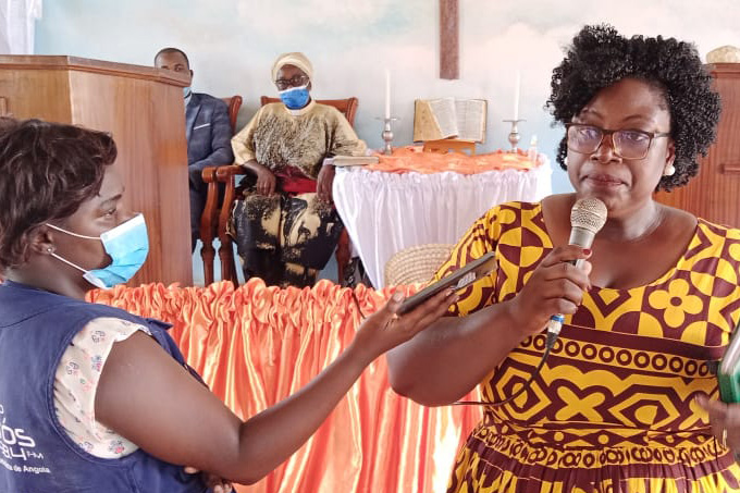 Dra.Cláudia Pinto, coordenadora da Sociedade Bíblica em Angola. Foto de Augusto Bento.