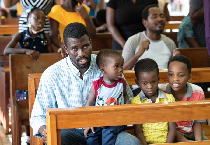 Haitian families gather for worship on Easter Sunday at Seventh Baptist Church in Tapachula, Mexico. Photo by Mike DuBose, UM News.¬¬